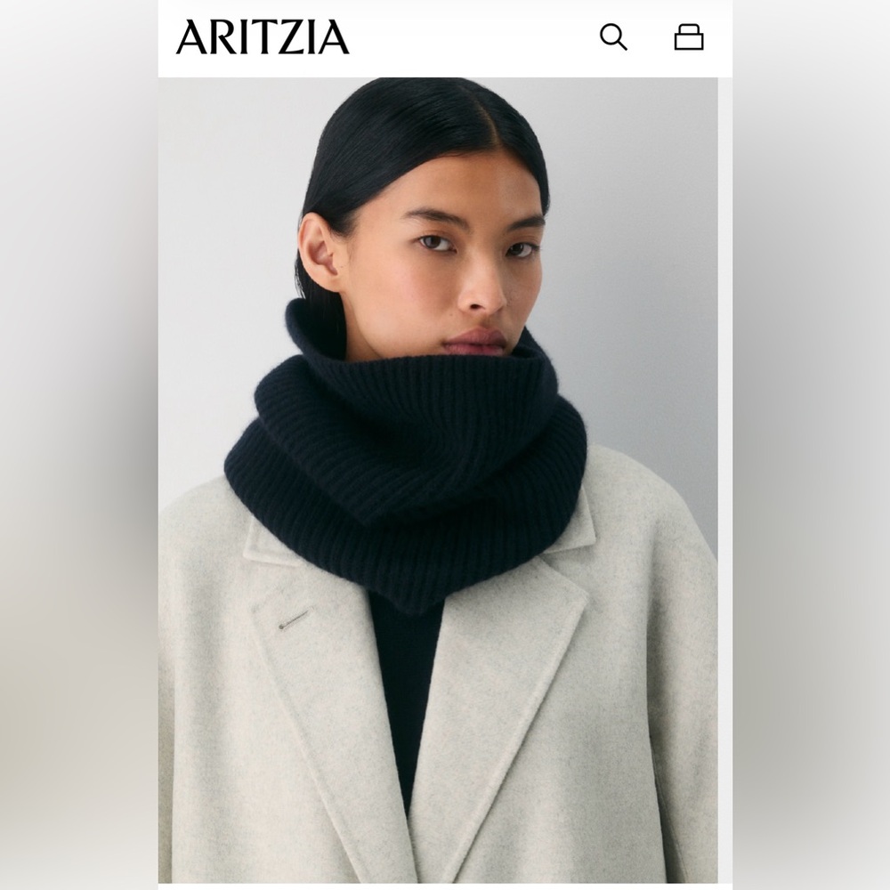 Aritzia Cashmere Rib Neck Warmer in Beige/Tan